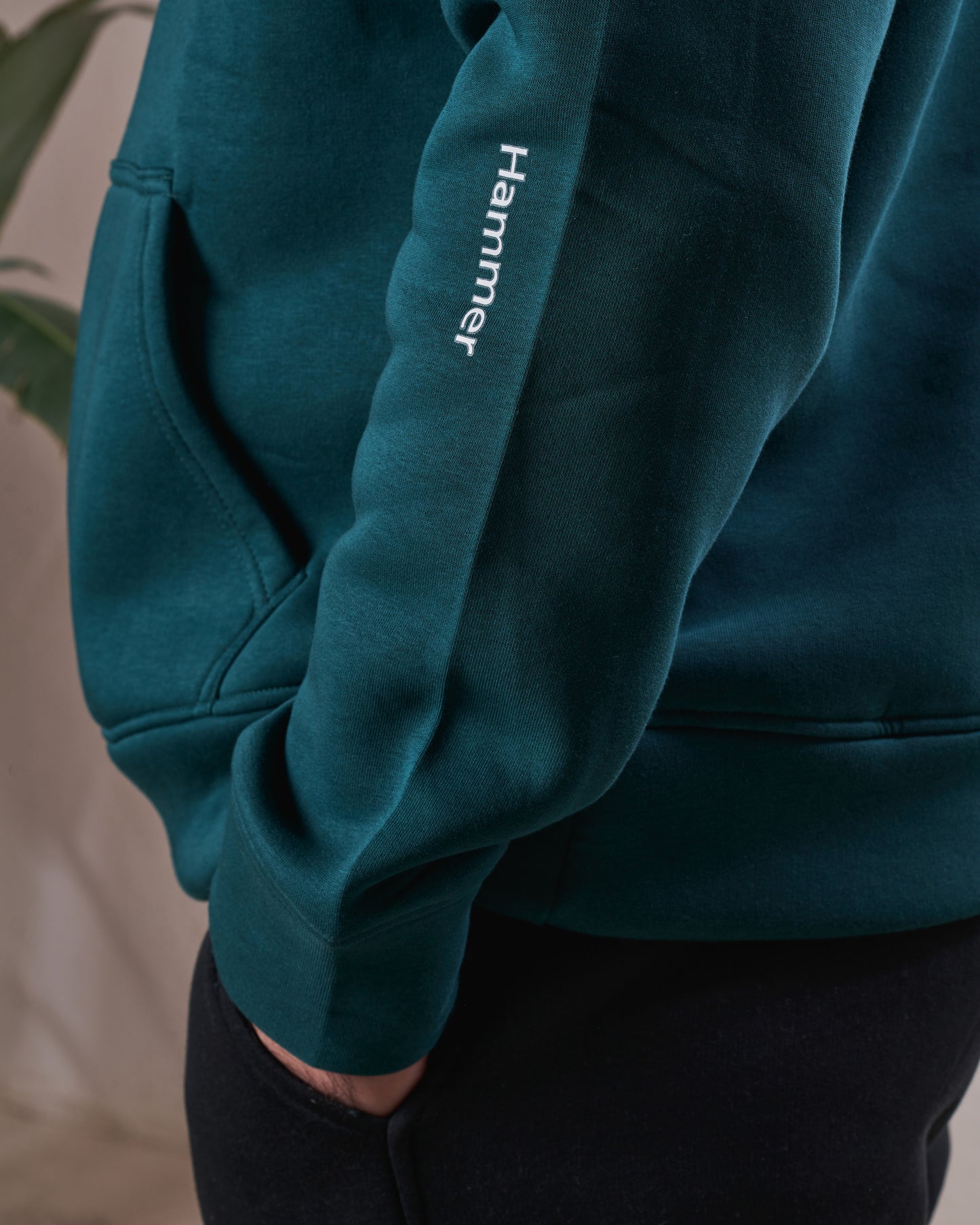 BASIC HOODIE