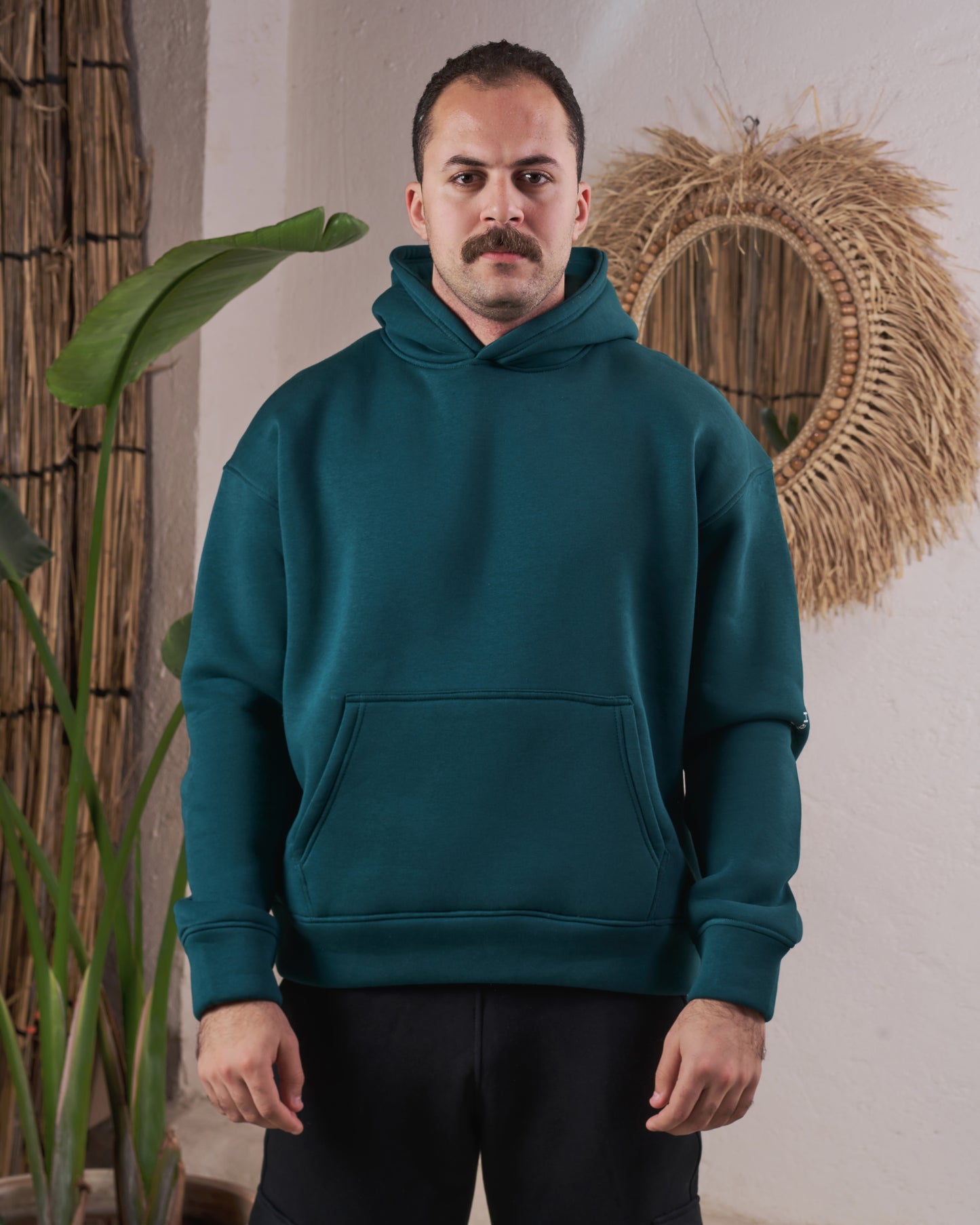BASIC HOODIE